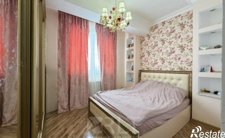 3-комн квартира ул Митарова, 3,  д. 3