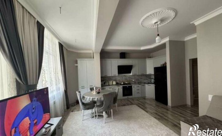 3-комн квартира ул Ирчи Казака, 107,  д. 107