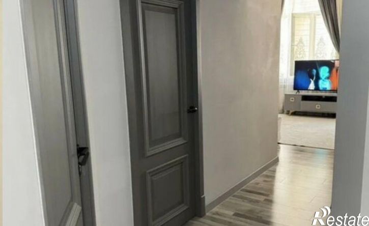 3-комн квартира ул Ирчи Казака, 107,  д. 107