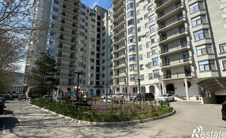 4-комн квартира ул Ирчи Казака, 14А,  д. 14А
