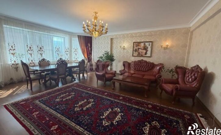 4-комн квартира пр-кт Гамидова, 6а,  д. 6а