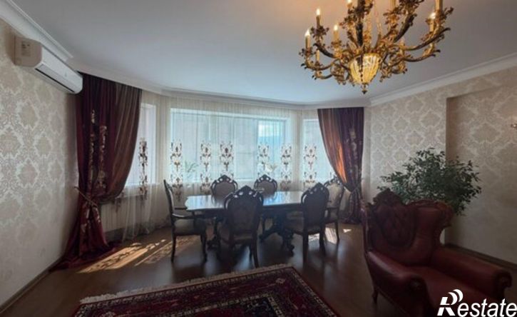4-комн квартира пр-кт Гамидова, 6а,  д. 6а