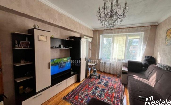2-комн квартира пр-кт Петра 1, 50Р,  д. 50Р