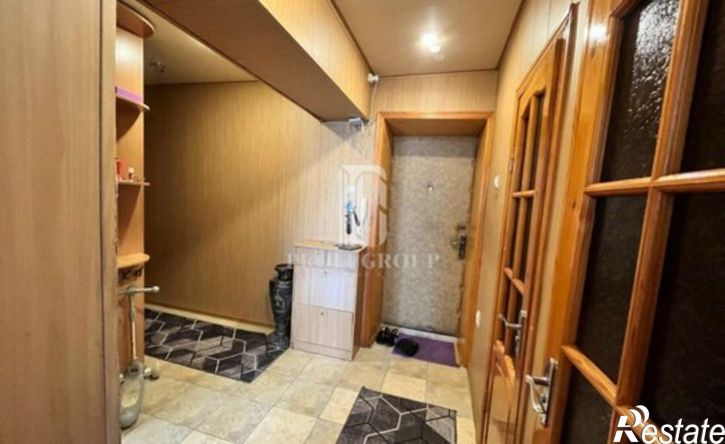 2-комн квартира пр-кт Петра 1, 50Р,  д. 50Р