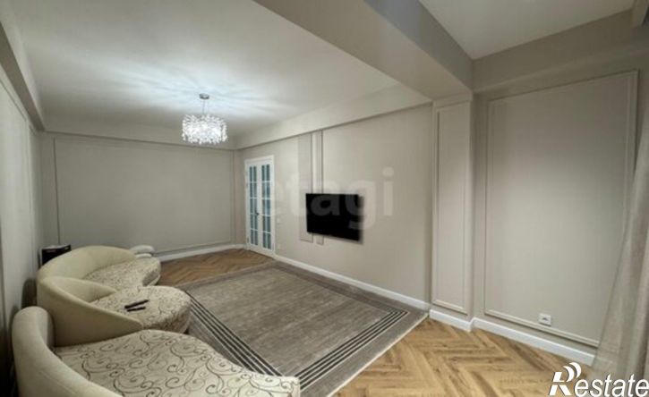 2-комн квартира пр-кт Гамидова, 18д,  д. 18д