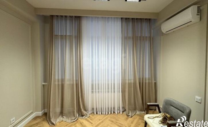 2-комн квартира пр-кт Гамидова, 18д,  д. 18д