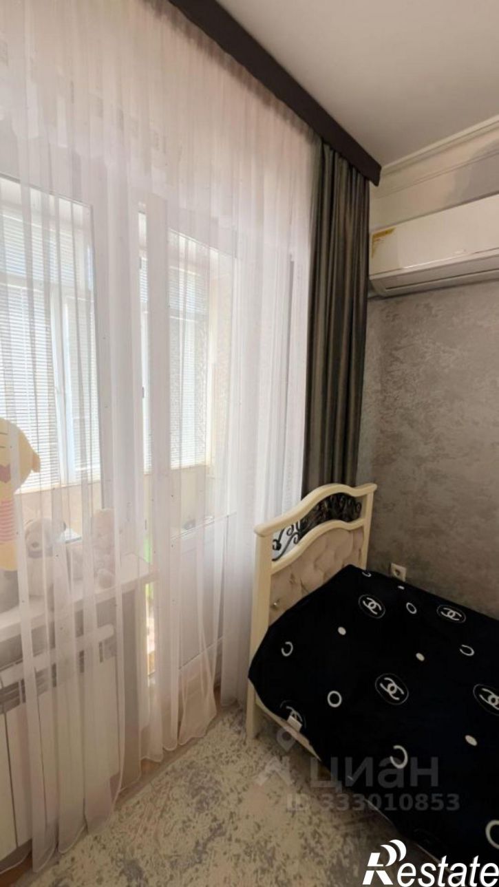 3-комн квартира пр-кт Гамидова, 4,  д. 4