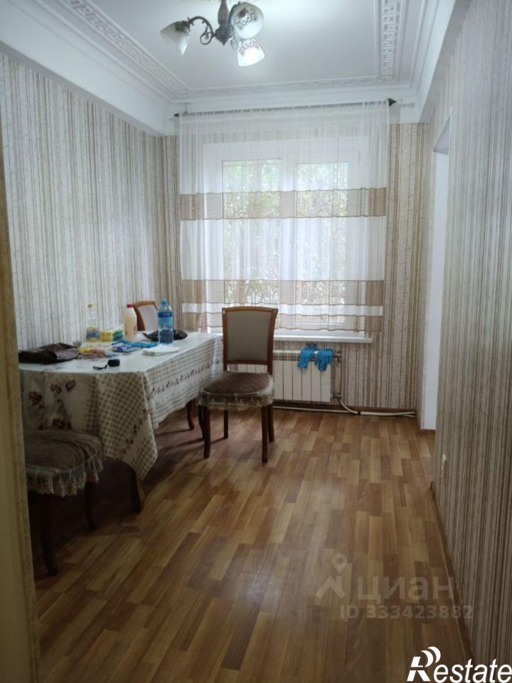 4-комн квартира пр-кт Амет-хана Султана, 4,  д. 4
