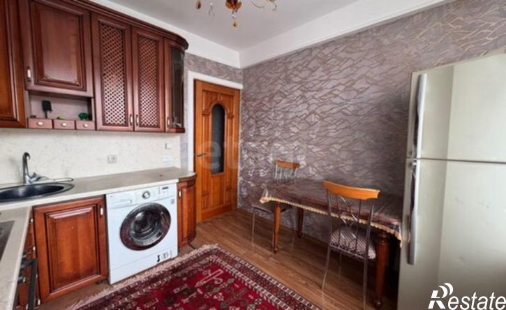 3-комн квартира пр-кт Петра 1, 49Л,  д. 49Л