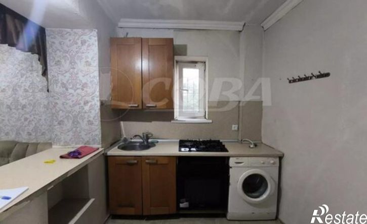 3-комн квартира улица Буганова, 17Г,  д. 17Г