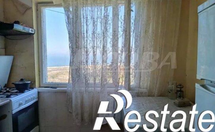 2-комн квартира улица Лаптиева, 53Б,  д. 53Б