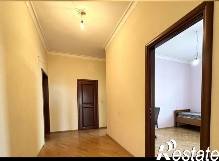 2-комн квартира улица Абубакарова, 110А,  д. 110А