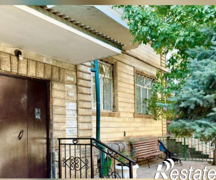 2-комн квартира улица Абубакарова, 110А,  д. 110А