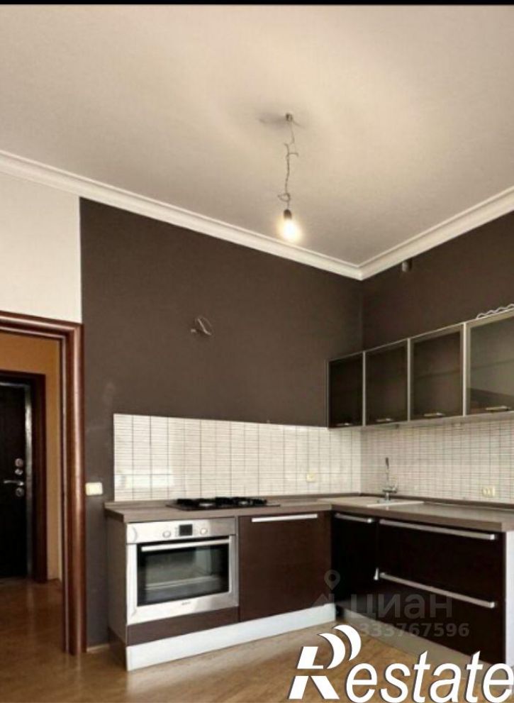 2-комн квартира улица Абубакарова, 110А,  д. 110А