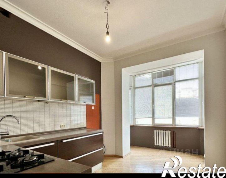 2-комн квартира улица Абубакарова, 110А,  д. 110А