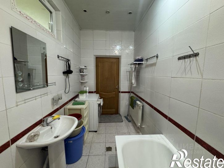 3-комн квартира улица Абубакарова, 106А,  д. 106А