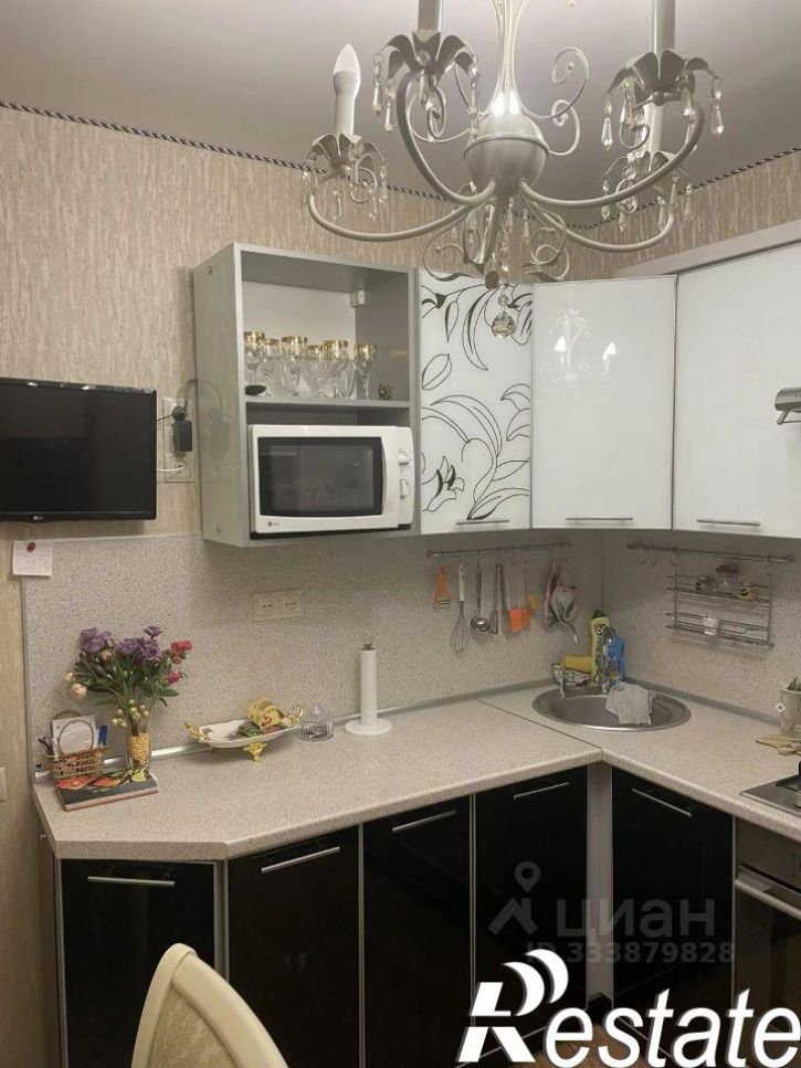 3-комн квартира проспект Али-Гаджи Акушинского, 28Б,  д. 28Б