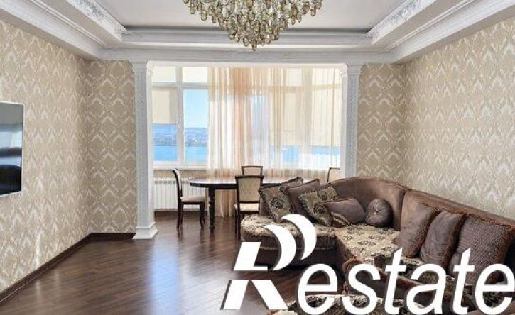 3-комн квартира проспект Петра I, 91,  д. 91