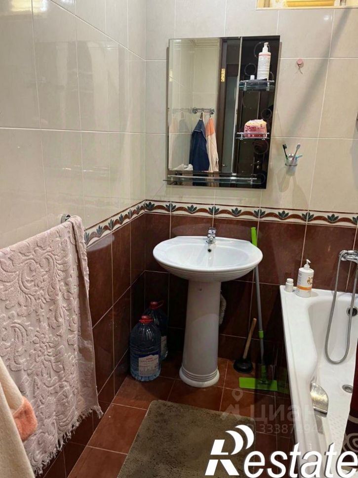2-комн квартира улица Ю.Акаева, 27Б,  д. 27Б