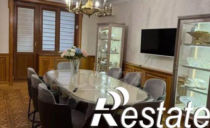 5-комн квартира улица Ломоносова, 9А,  д. 9А