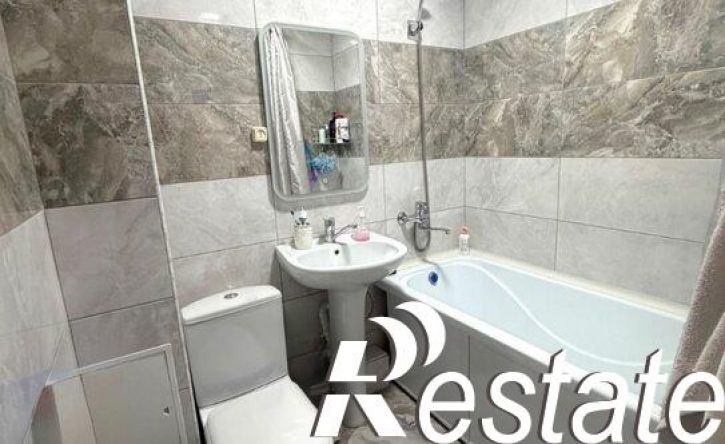 1-комн квартира улица Лаптиева, 57В,  д. 57В