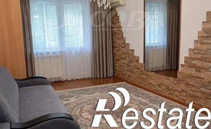 2-комн квартира улица Ю.Акаева, 1Б,  д. 1Б