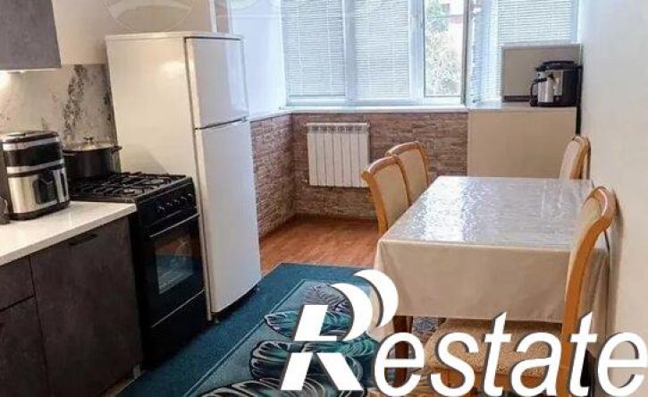 2-комн квартира улица Ю.Акаева, 1Б,  д. 1Б