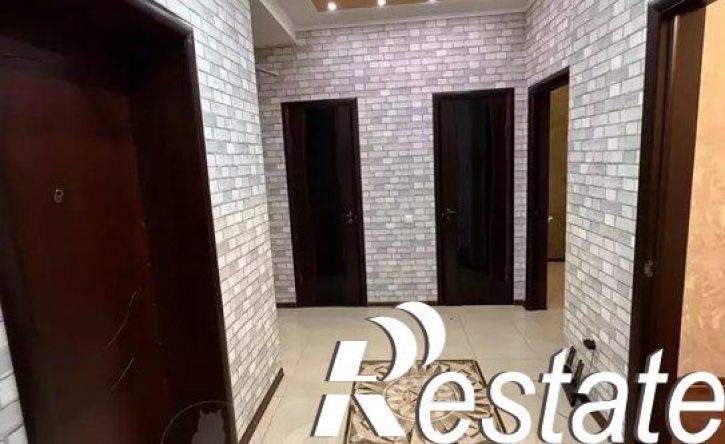 3-комн квартира проспект Насрутдинова, 55Б,  д. 55Б