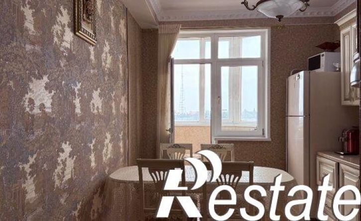 2-комн квартира улица Гайдара Гаджиева, 22Б,  д. 22Б