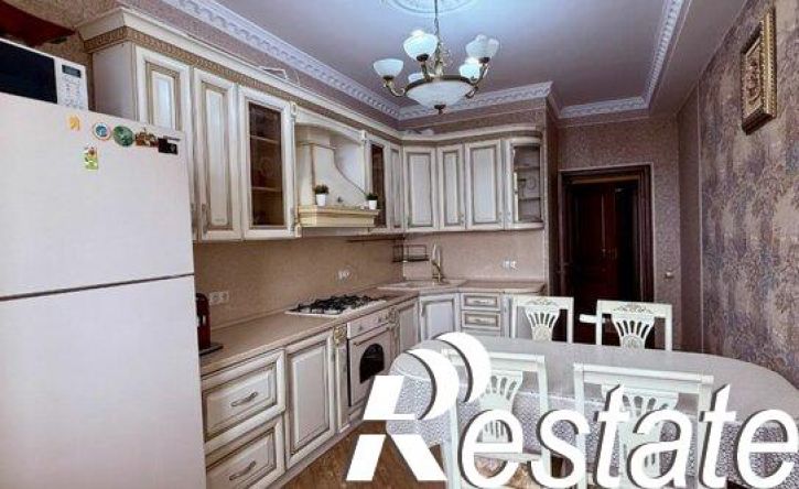 2-комн квартира улица Гайдара Гаджиева, 22Б,  д. 22Б