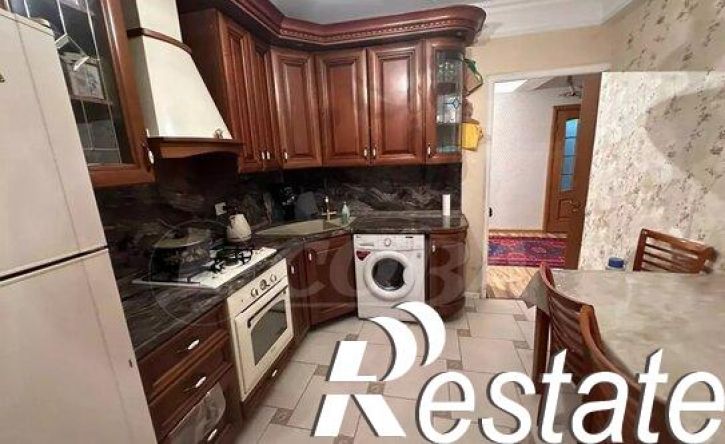 3-комн квартира улица Каммаева, 15А,  д. 15А