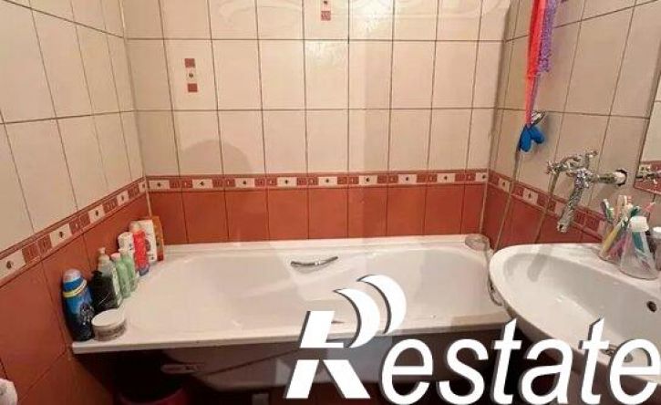 3-комн квартира улица Каммаева, 15А,  д. 15А