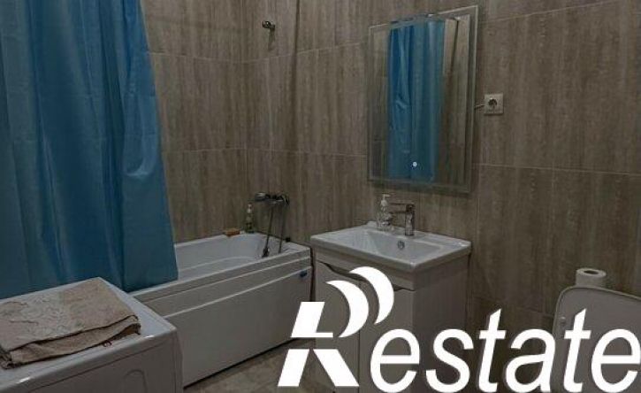 2-комн квартира Кадарская улица, 40,  д. 40