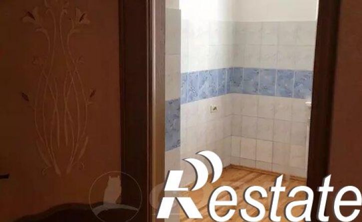 2-комн квартира проспект Али-Гаджи Акушинского, 84,  д. 84
