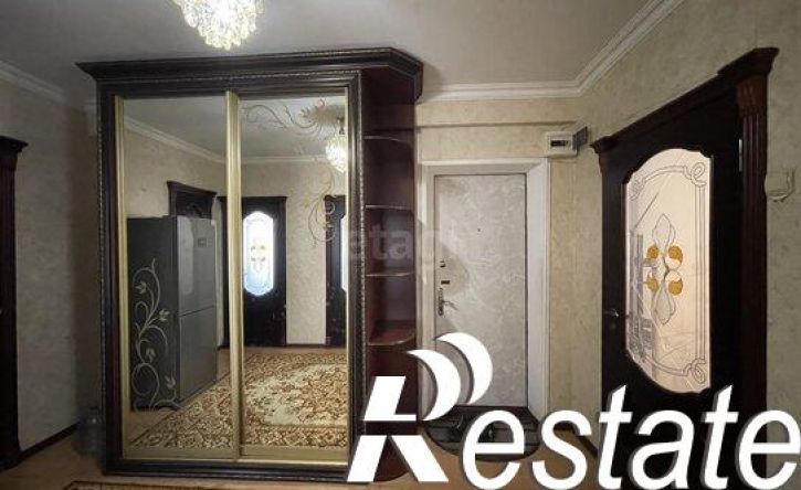 3-комн квартира улица Лаптиева, 63,  д. 63