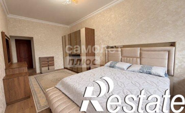 4-комн квартира улица Гайдара, 2А,  д. 2А