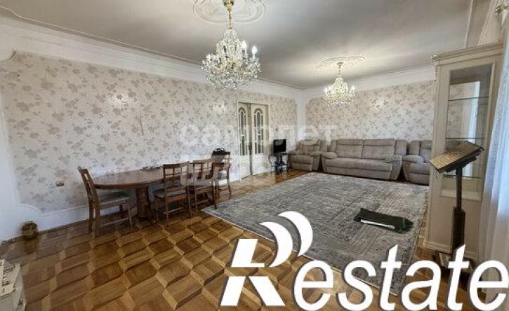 4-комн квартира улица Братьев Нурбагандовых, 6Б,  д. 6Б