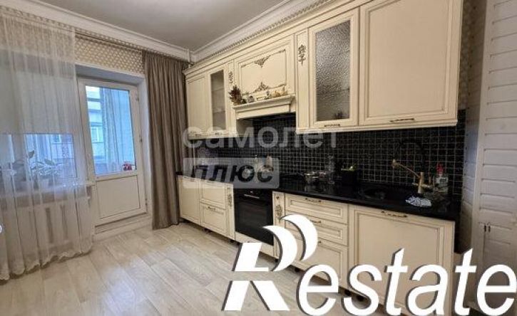4-комн квартира улица Братьев Нурбагандовых, 6Б,  д. 6Б