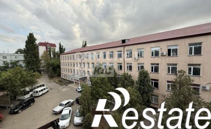 4-комн квартира улица Братьев Нурбагандовых, 6Б,  д. 6Б