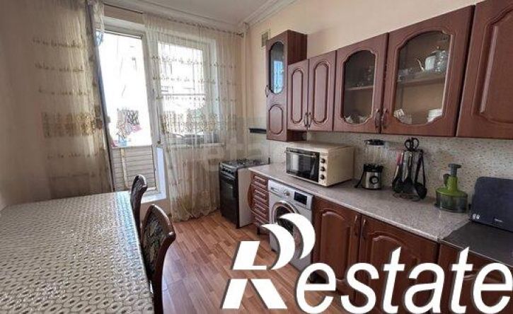 3-комн квартира проспект Али-Гаджи Акушинского, 80 к2,  д. 80 к2