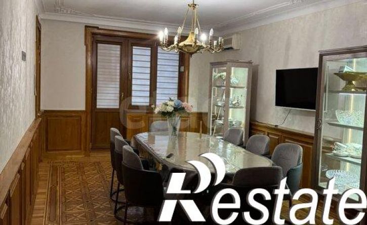 6-комн квартира улица Ломоносова, 9А,  д. 9А