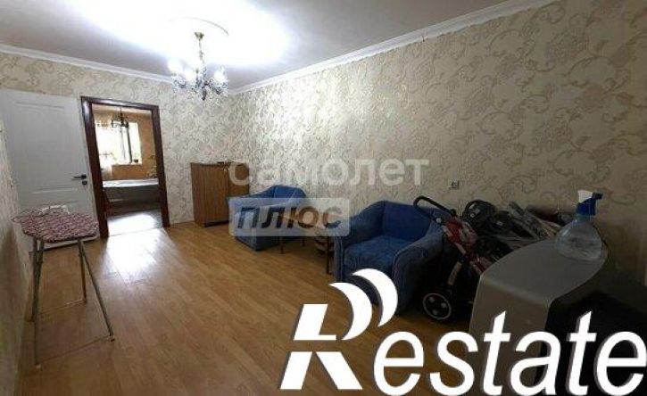 4-комн квартира улица Абдулхакима Исмаилова, 74,  д. 74