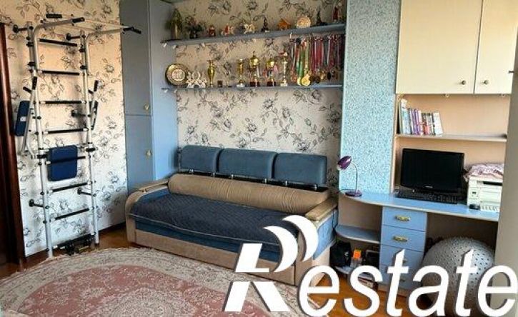 3-комн квартира улица Абдуллы Гаджиева, 12Ж,  д. 12Ж