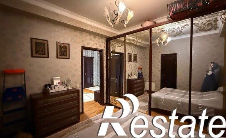 3-комн квартира улица Абдуллы Гаджиева, 12Ж,  д. 12Ж