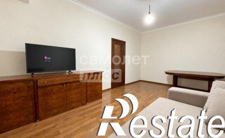 2-комн квартира проспект Насрутдинова, 63Е,  д. 63Е