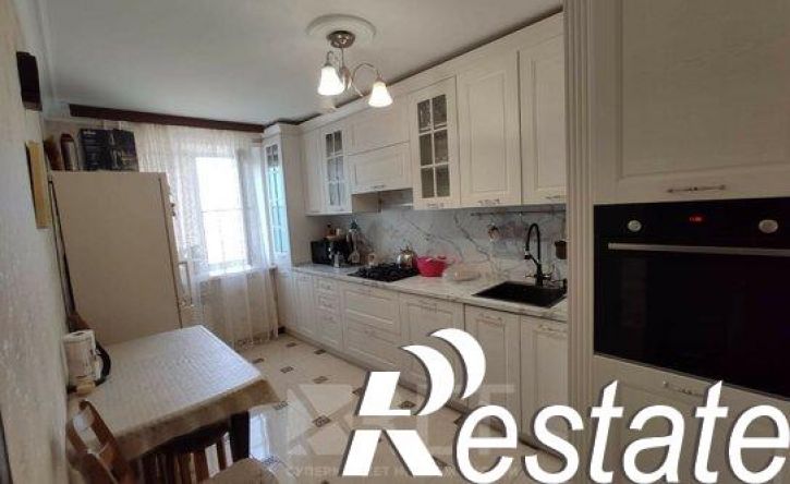3-комн квартира проспект Али-Гаджи Акушинского, 94И,  д. 94И