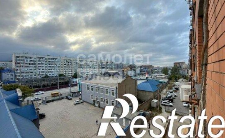 2-комн квартира проспект Насрутдинова, 63,  д. 63