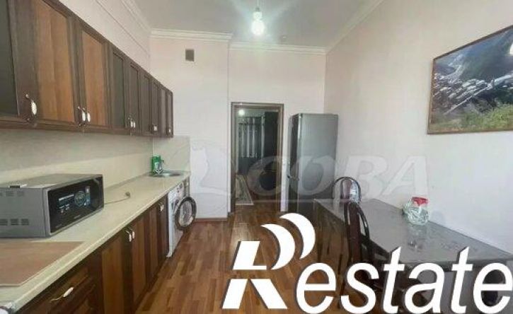 4-комн квартира улица Заманова, 47Л,  д. 47Л