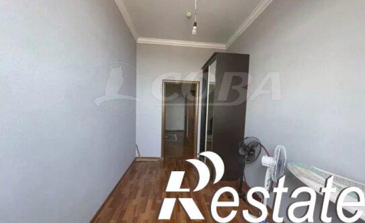 4-комн квартира улица Заманова, 47Л,  д. 47Л