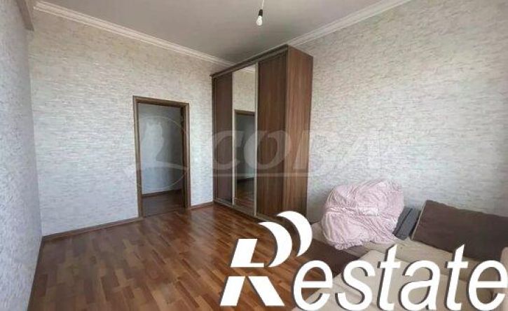 4-комн квартира улица Заманова, 47Л,  д. 47Л